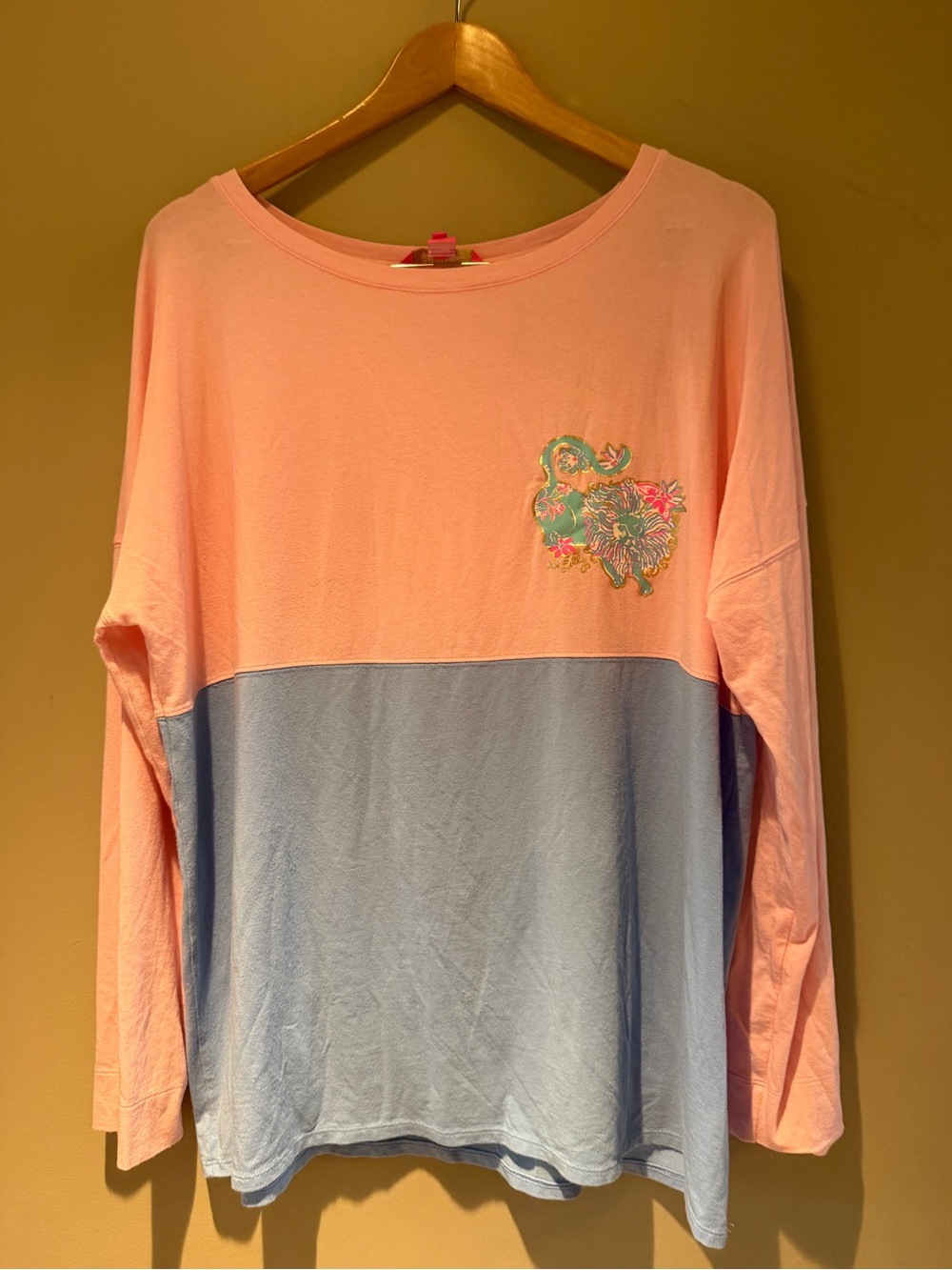Lilly Pulitzer Finn Top Leo Pink and Light Blue Long Sleeve XL